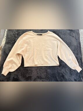 Cute Cream Cropped Long Sleeve Shirt